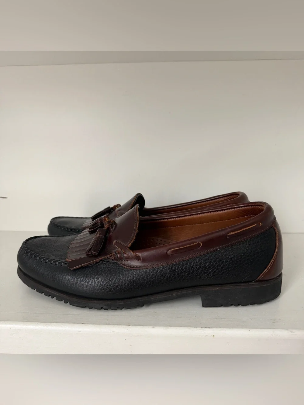 Allen Edmonds Nashua Tassel Loafer Leather Slip-On Round Toe Black/Brown 11.5